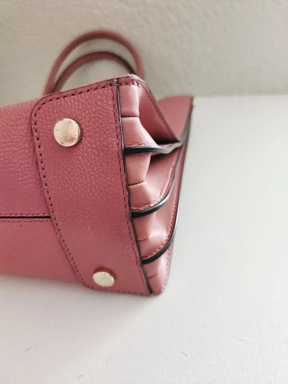 Like New Michael Kors Rose Leather Shoulder Bag Purse
